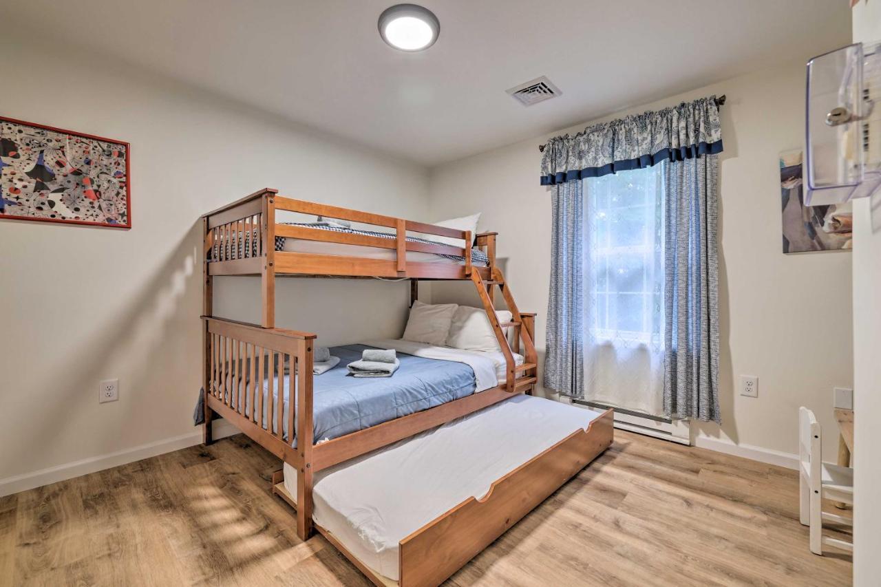 Spacious Tobyhanna Home With Lake Access And Fire Pit! Екстериор снимка