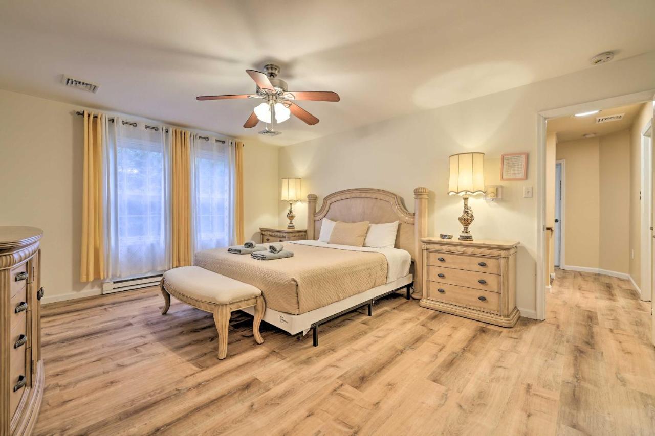 Spacious Tobyhanna Home With Lake Access And Fire Pit! Екстериор снимка
